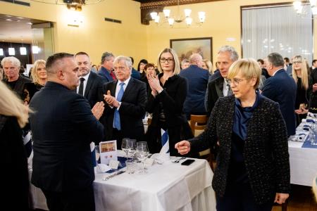 RADIO 94 OSEBNOST LETA 14.1.2023 - Valter Leban-6905